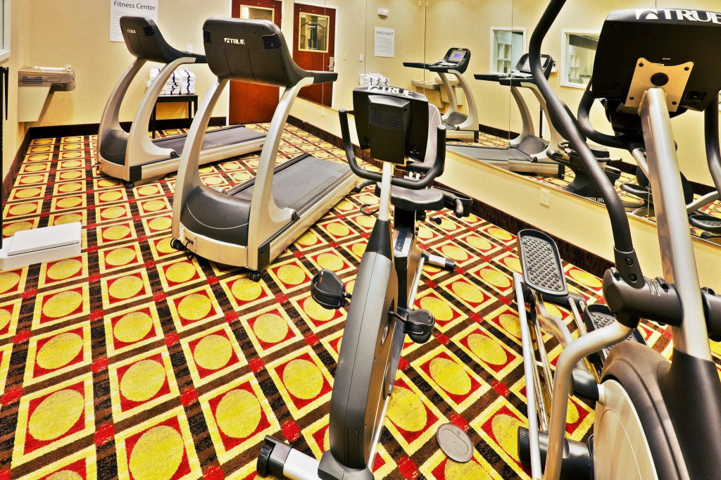 Holiday Inn Express Hotel & Suites Bartlesville by IHG