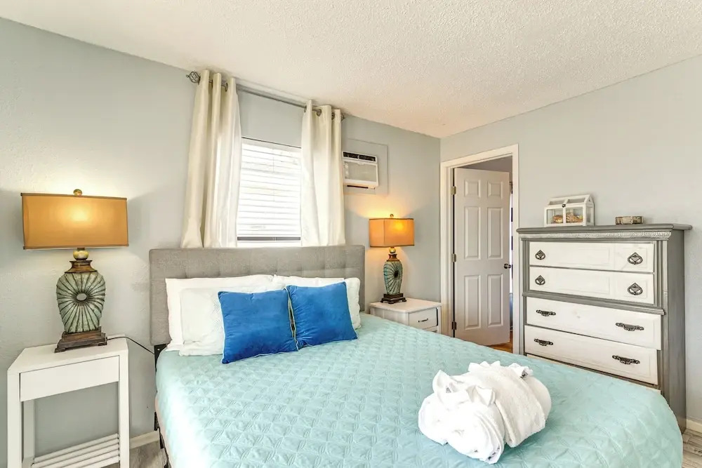 Walk to Beach: Galveston Family Getaway w/ Patio