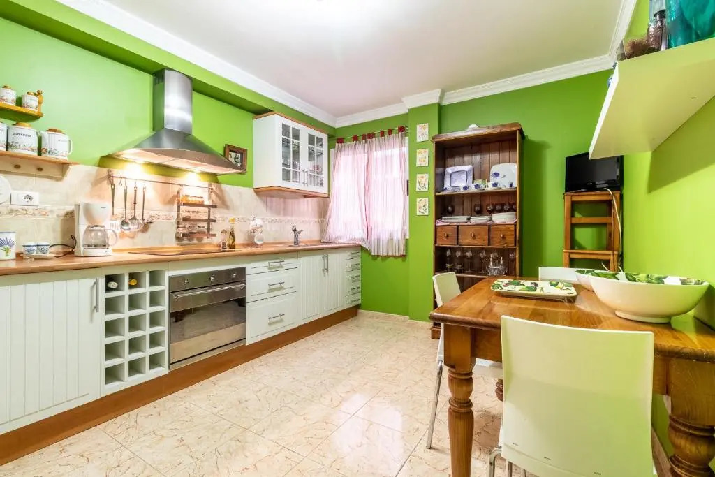 Flatguest Ingenio + 2 Bdr + Wifi + 4pax