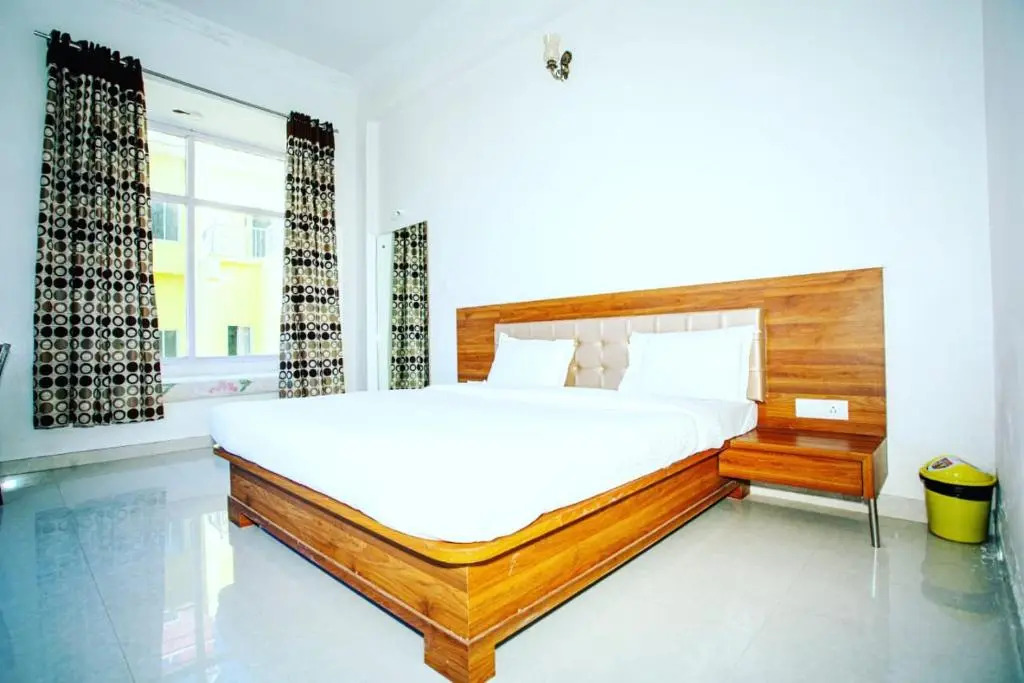 LB The Amar Palace