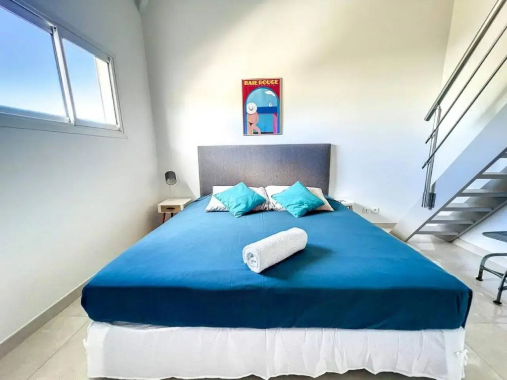 Villa Manoureva 10 min walk from Orient Bay Beach