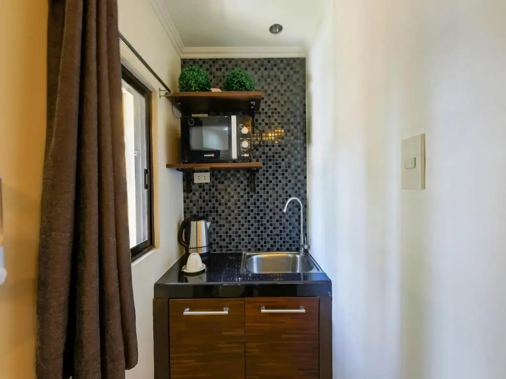 Nest Nano Suites Poblacion - Makati