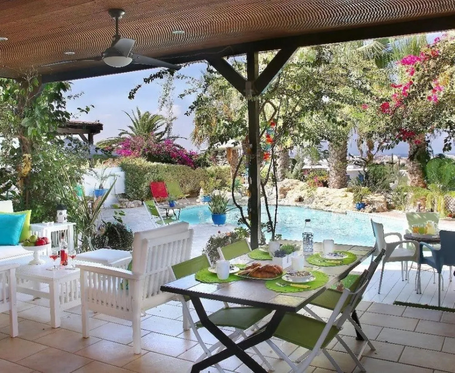 Liora Suite