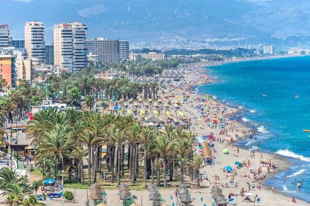 Apartamento Torremolinos - A 600m de la playa de La Carihuela - PISCINA - PARKING GRATIS - EXCELENTE CONEXIÓN WIFI