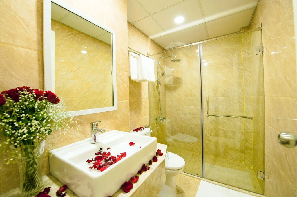 The Noble Swan Hotel New World