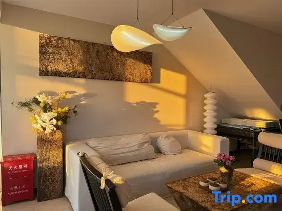 Hidden in Mountains • Lijiang Ancient Town 270° Panoramic View, Mountain-View Boutique Guesthouse