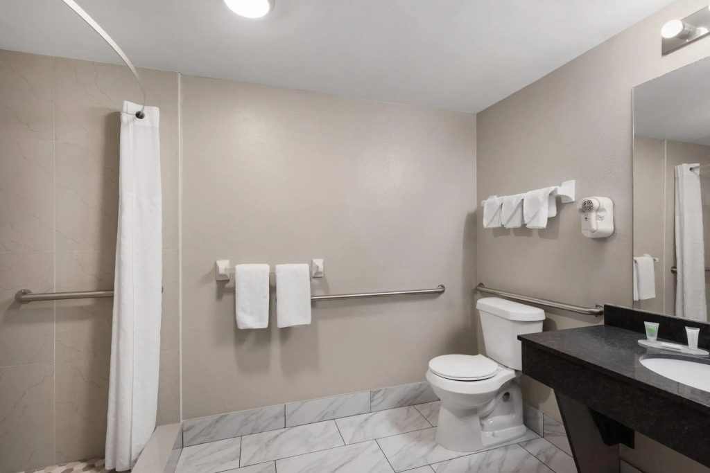 Days Inn by Wyndham Phenix City Near Fort Benning