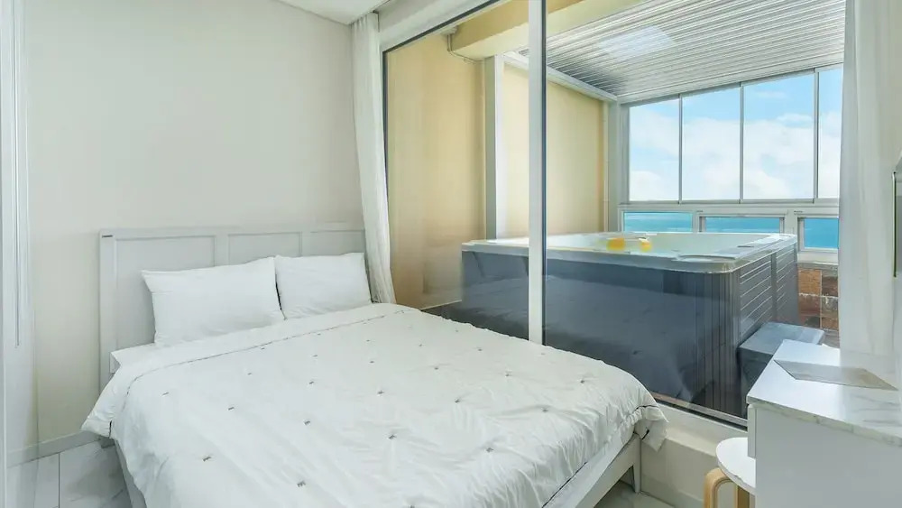 Yeosu Stay Raonpine Spa Pension