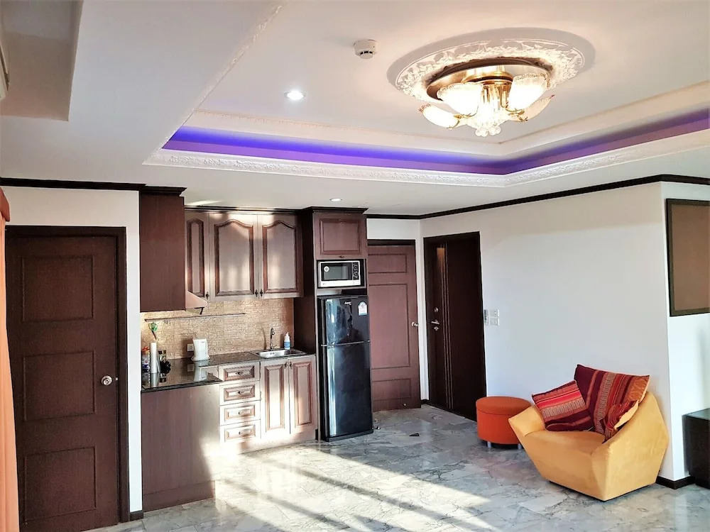 Pratumnak 1 bed With sea View at Siam Oriental Twins