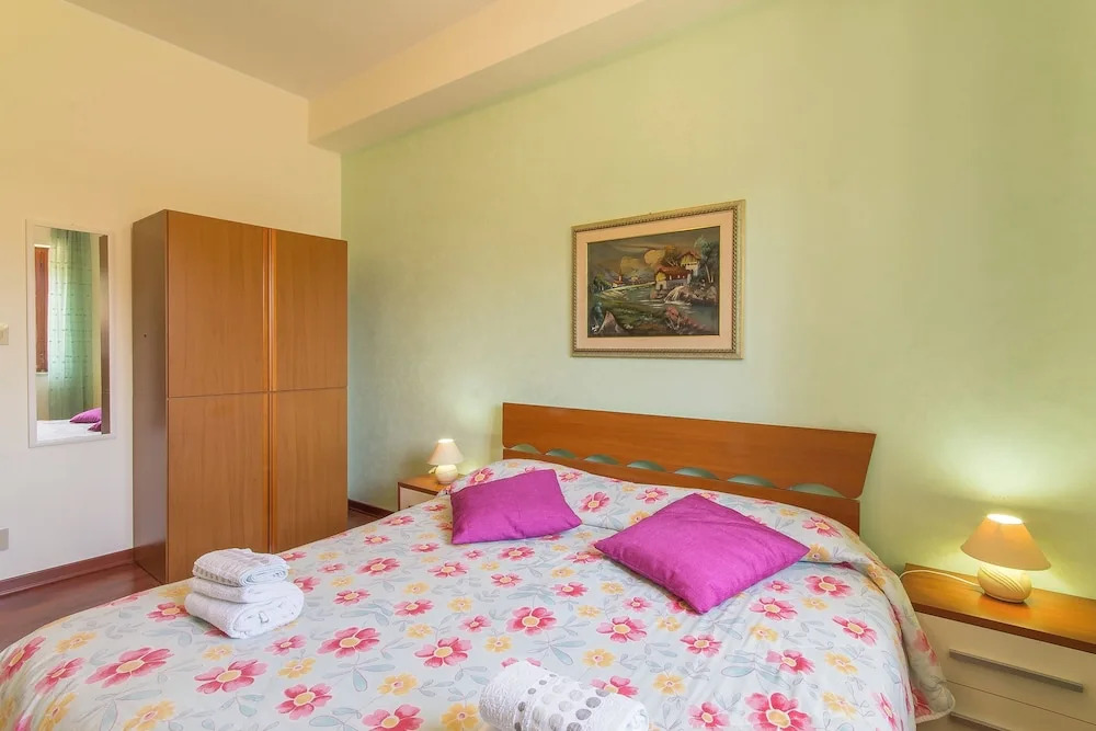 Villa With Volcano View - Happy Rentals