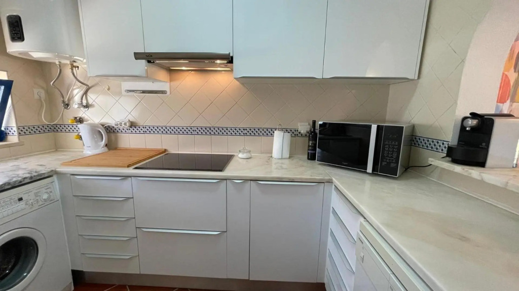 Superb Apartment with patio and pool view - BM