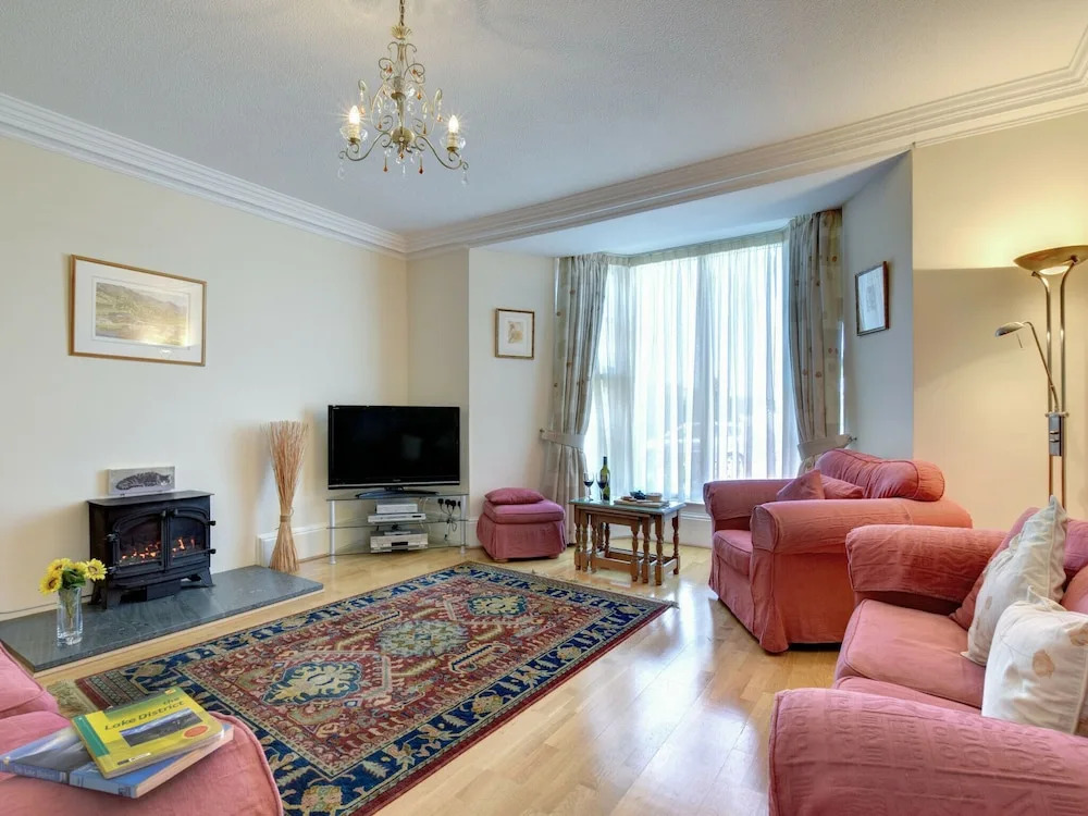 Modern Holiday Home in Bowness-on-windermere Near Lake