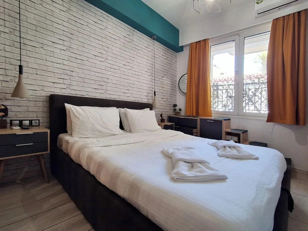 Stylish studio in Thissio near Acropolis