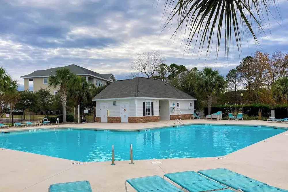 Pool & Tennis! Updated Barefoot Resort Condo