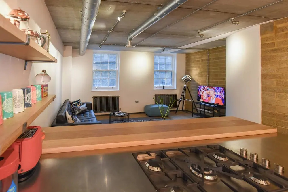 Loft Style Apartment in Central London! 2br!