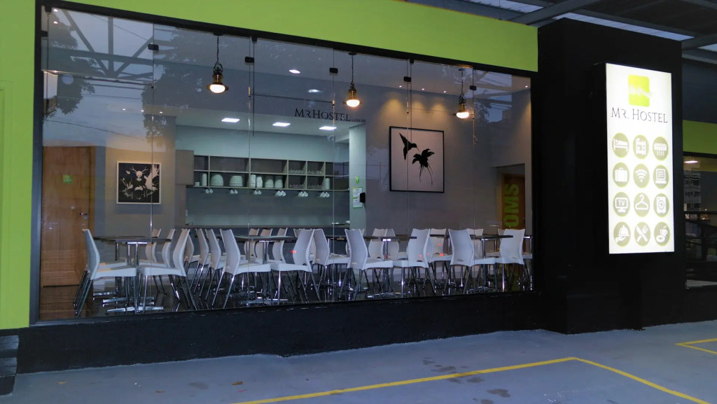 Mr. Hostel Business Lodge