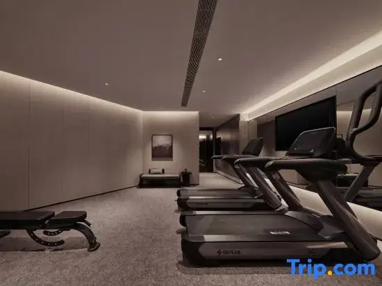 Shantou Railway Station Huangshan Road Atour Hotel