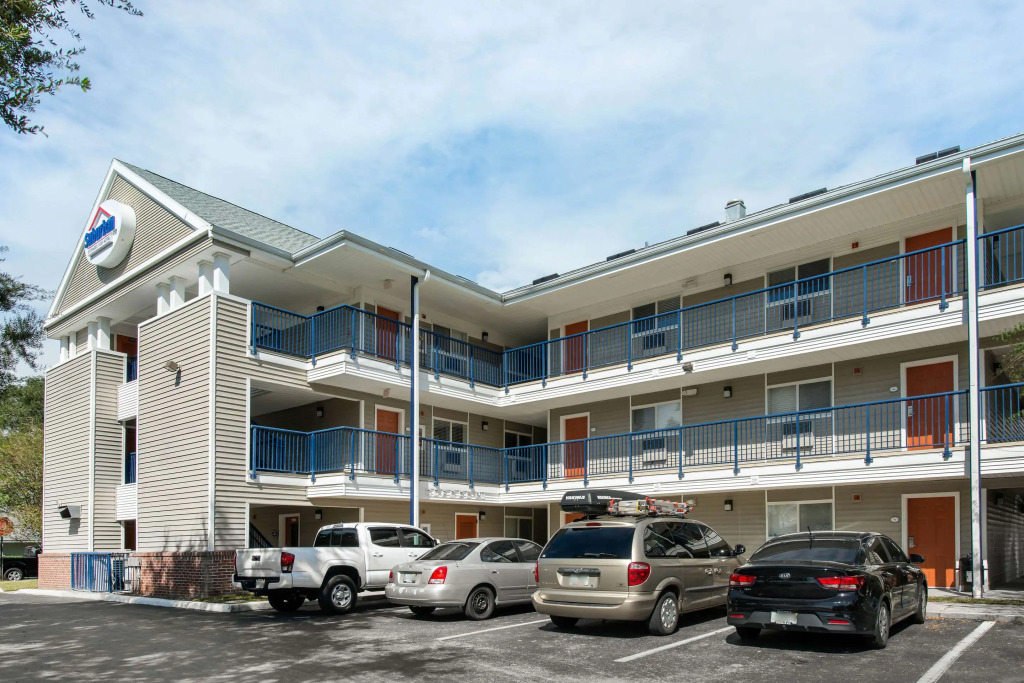 Birch Hill Suites - Lakeland