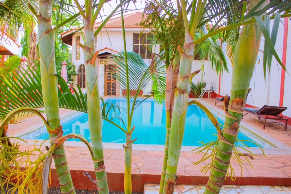 Kilimanjaro Crane Hotels & Safaris