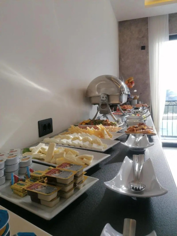Hotel Lazaro
