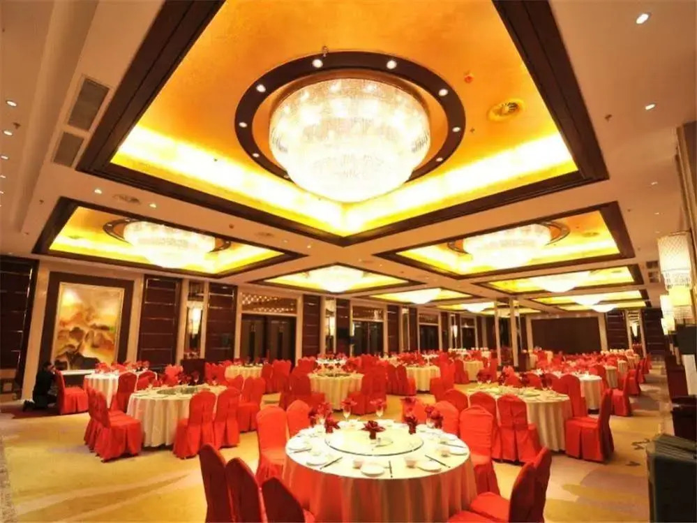 Soluxe Hotel