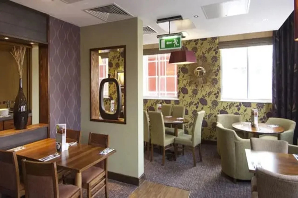 Premier Inn London Docklands - Excel