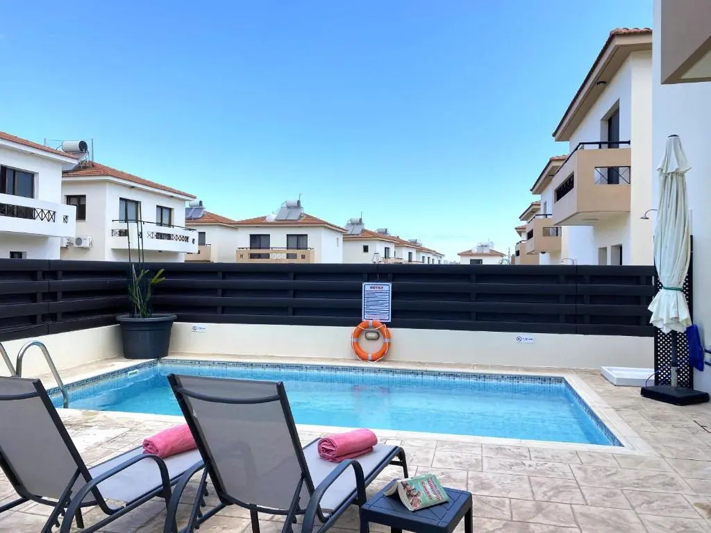 Serena Holiday Villa DPS6