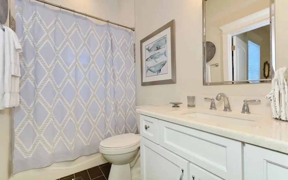 On Turtle Time - Beautifully Updated wHeated Pool Covered Porches Beach Gear Walk to Beach