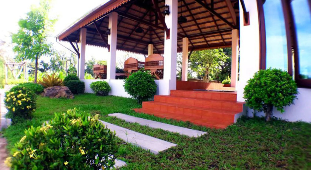 Khum Nakhon Hotel