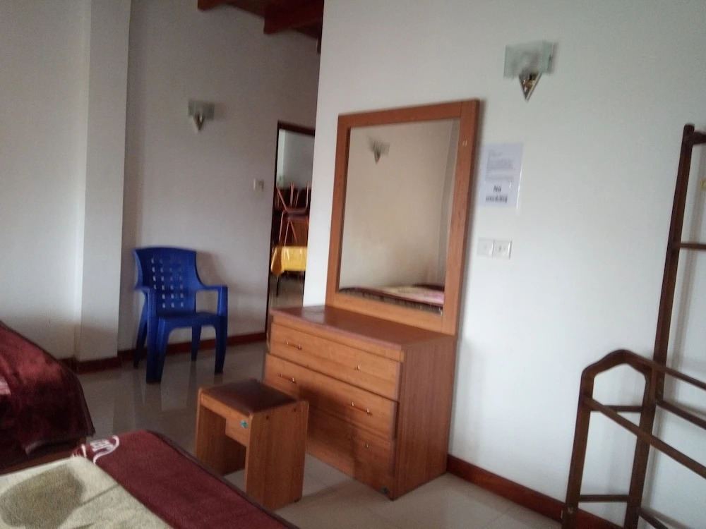 Oviya Guest Nuwara Eliya