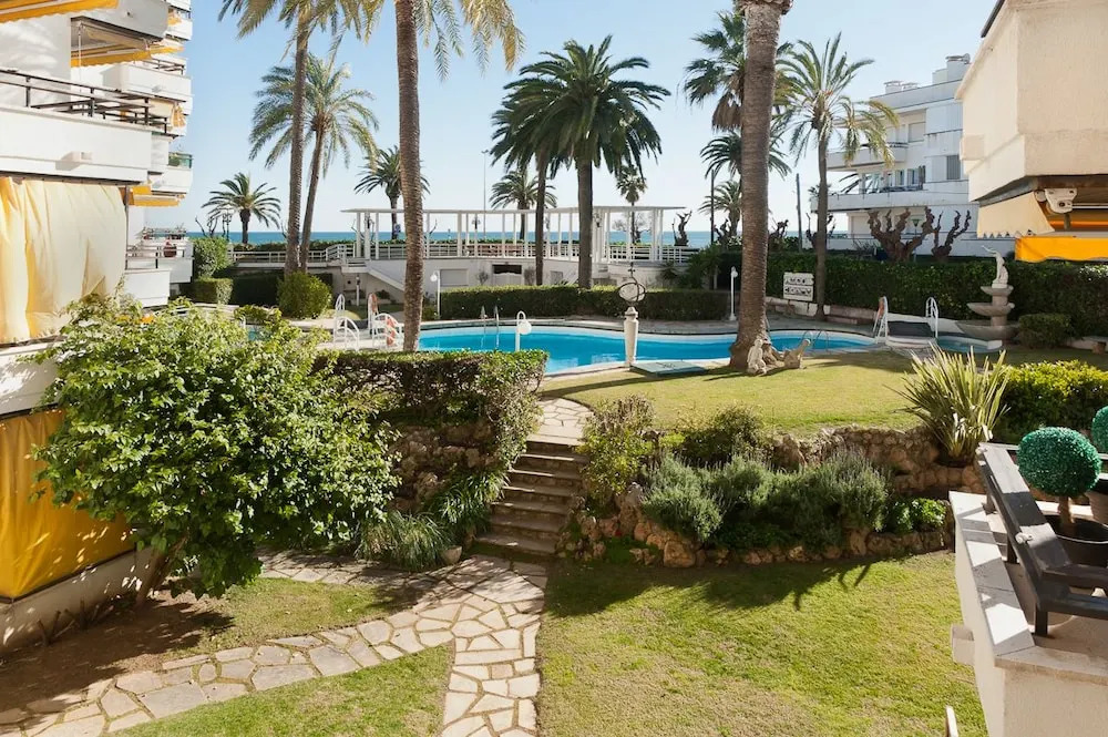 Sitges luxury seasons