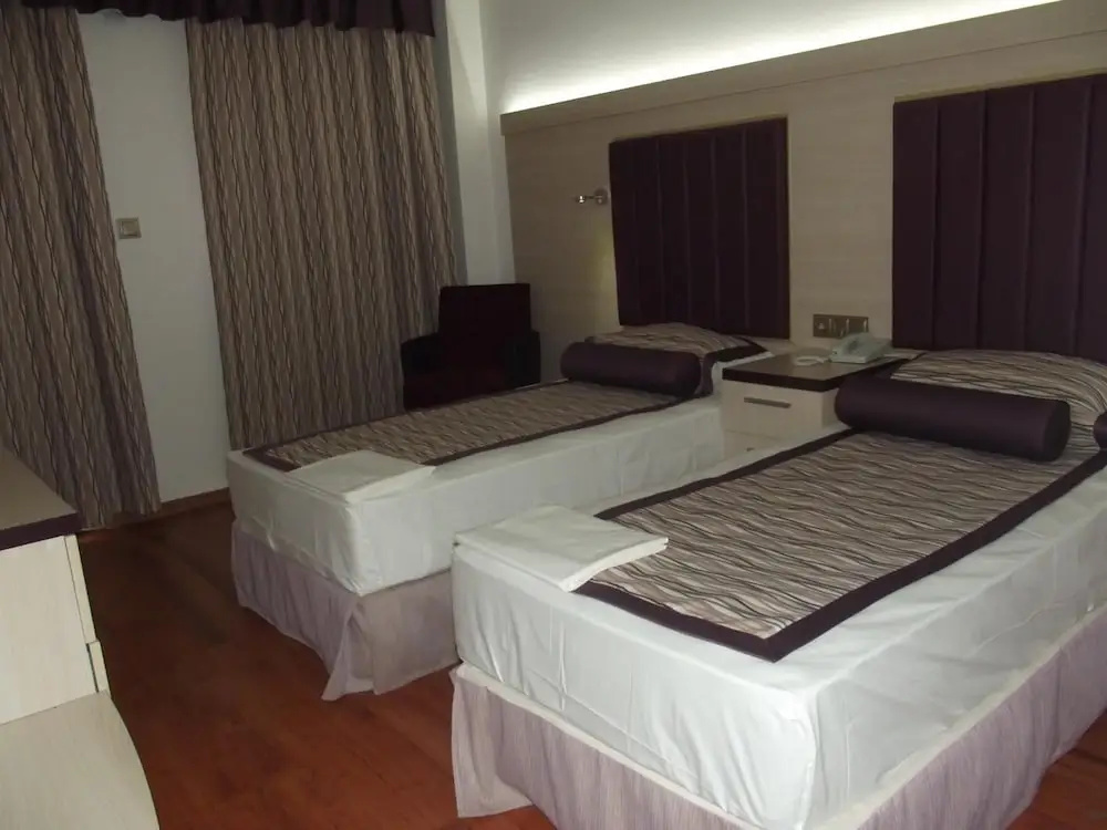 Bronze Hotel
