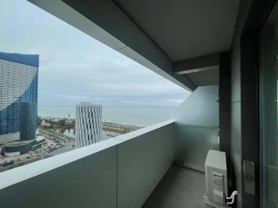 Leo Group Luxury Apartment 18-32 Alliance Palace