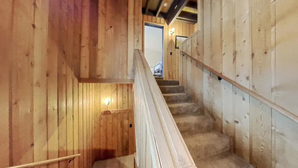 Slopeside Four Bedroom Homes at 1849 Condos - Free Wifi and Parking! by RedAwning