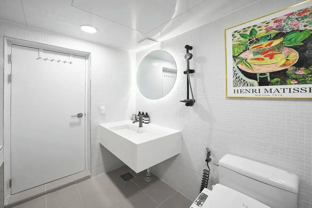 F9 Tailor Serviced Home near Hongik Univ
