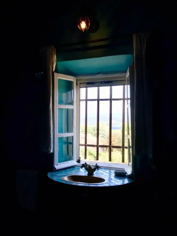 Villa with 8 Bedrooms in Bonnieux, with Wonderful Mountain View, Private Pool, Furnished Garden