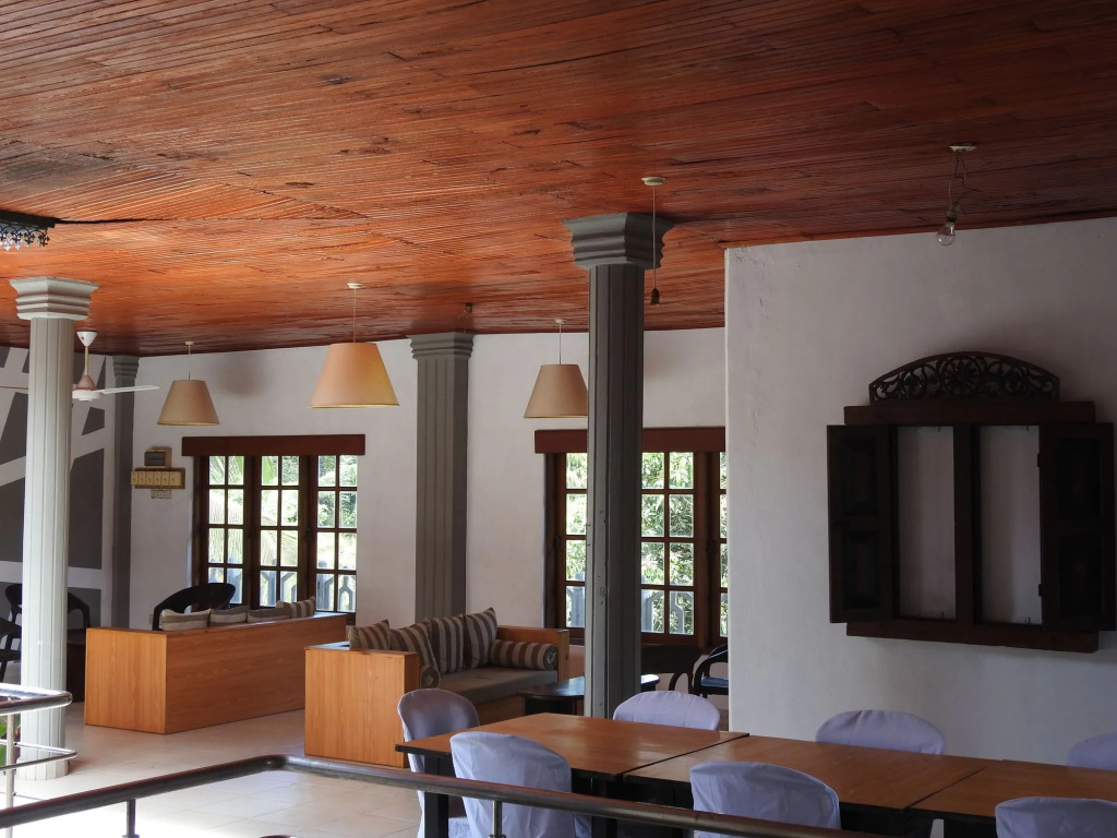 Paradise Inn