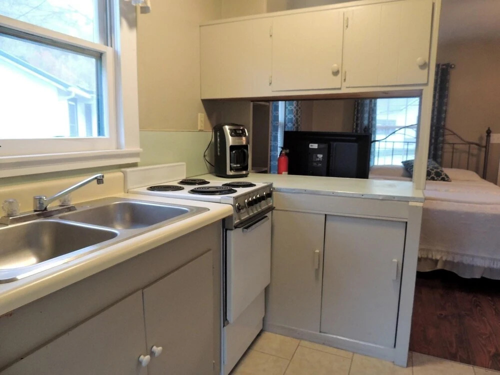 The Magnolia - 1 Br Cottage