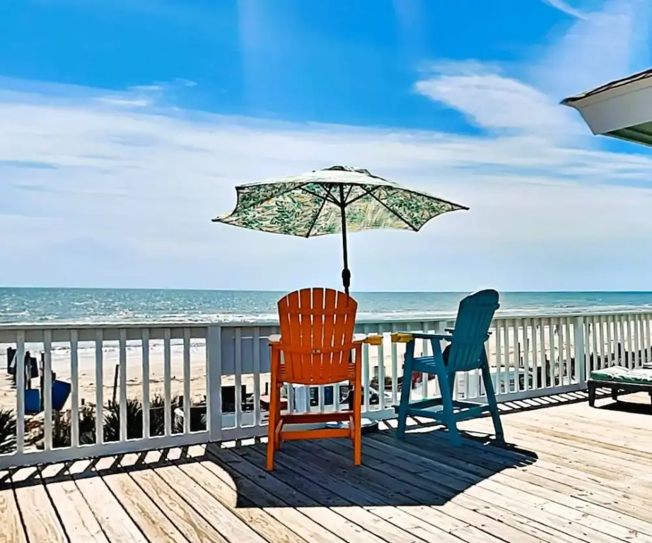 Beachfront Bungalow by Ryson Vacation Rentals