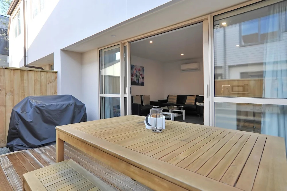 Madras St Apartments - City