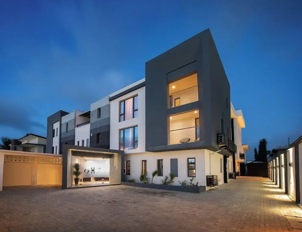 George Residence Lekki, Lagos - with Pool