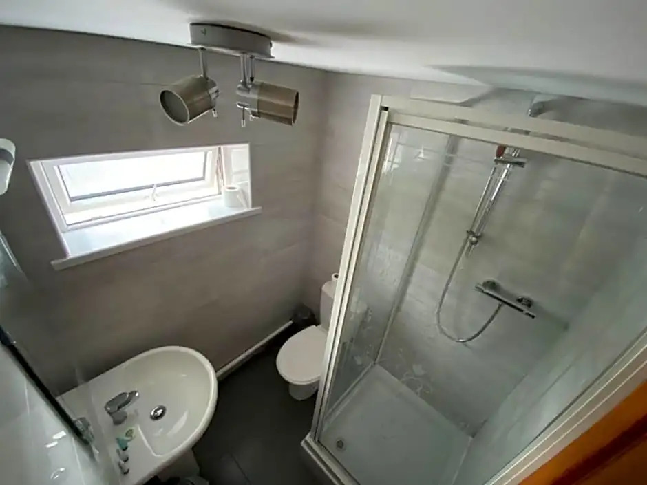 New Lodge Rooms- with Free Parking