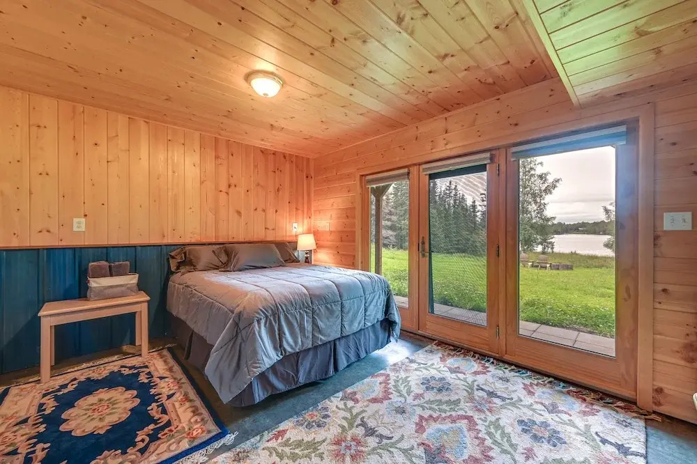 Spacious Soldotna Home w/ Mackey Lake Views