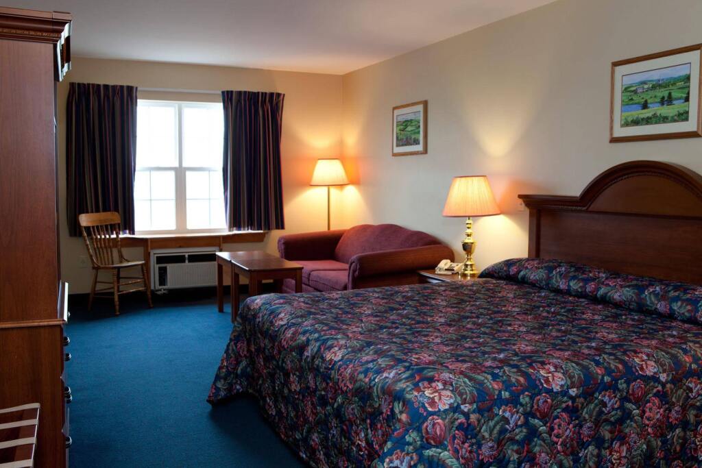 Inn at the Pier