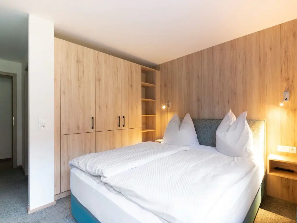 Lovely Apartment With Sauna, Ski Storage, Pool, Terrace