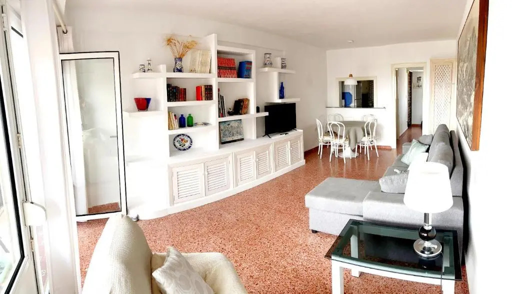 Apartamento Roquetas de Mar Urbanización, 2 dormitorios, Gran Terraza con vista al mar, wi-fi, parking y piscina