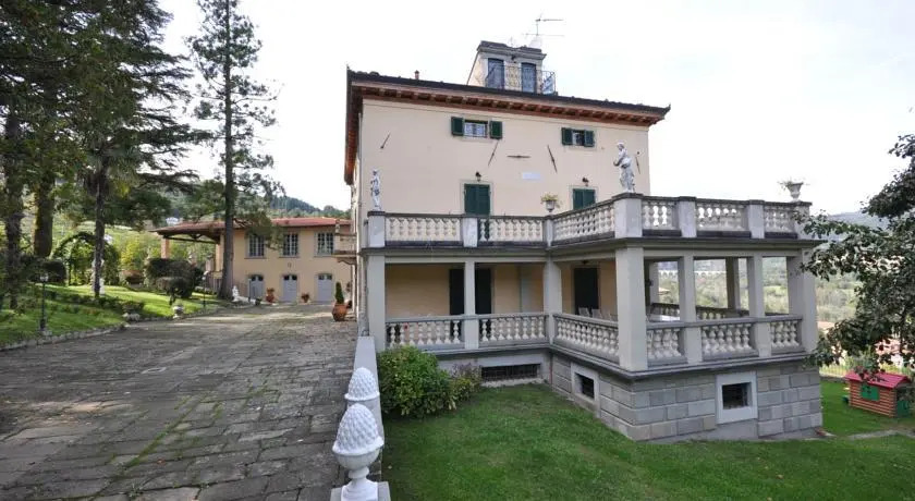VILLA TURRI - Luxury Country & Padel Resort
