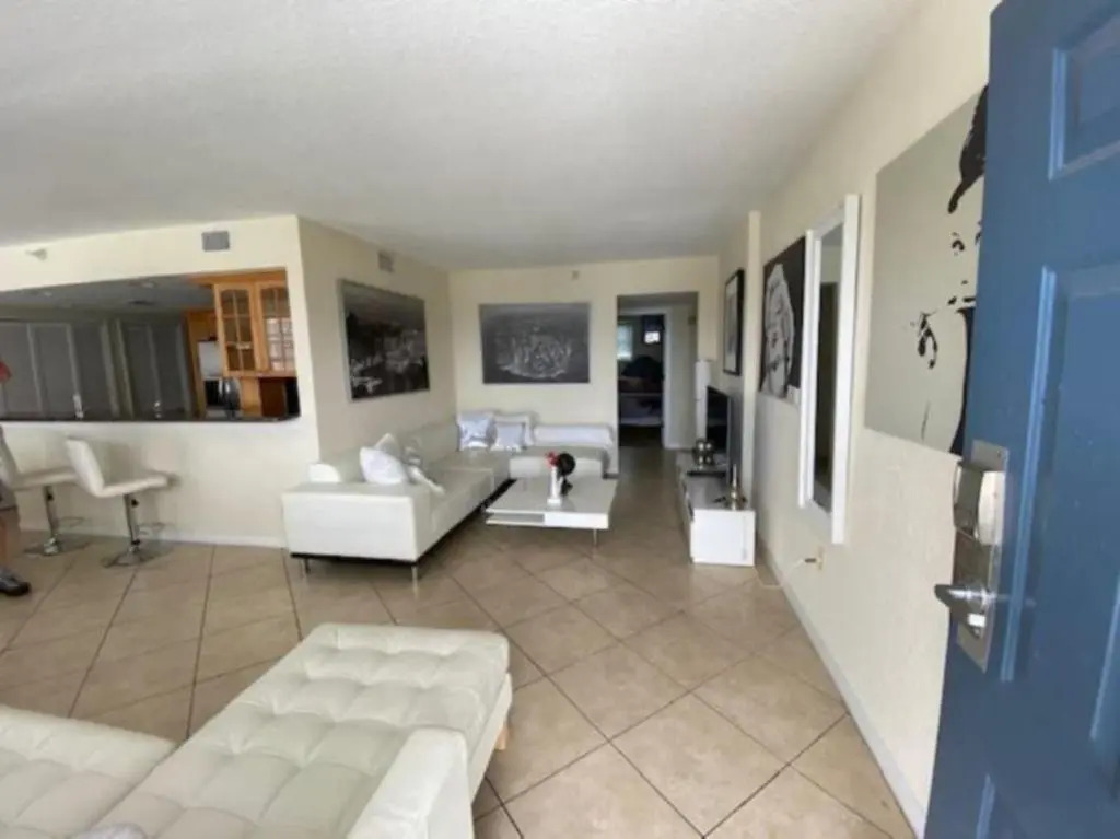 OCEANVIEW LARGE DREAM CONDO WITH 2BD/2B in CLEARWATER BEACH