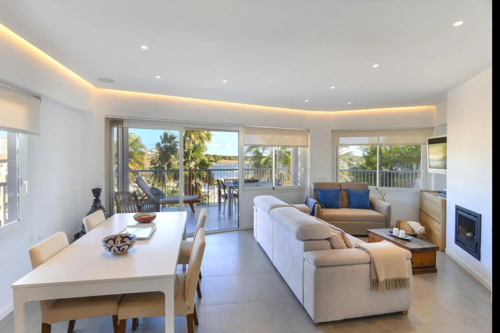 CANAMI... Luxury apartment with best sea views.