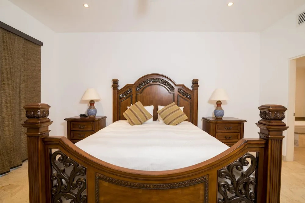 Paraiso Del Mar Resort D601 3 Bed by Casago
